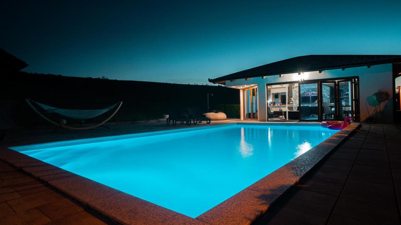 Villa De Luxe Bihać Exteriör bild