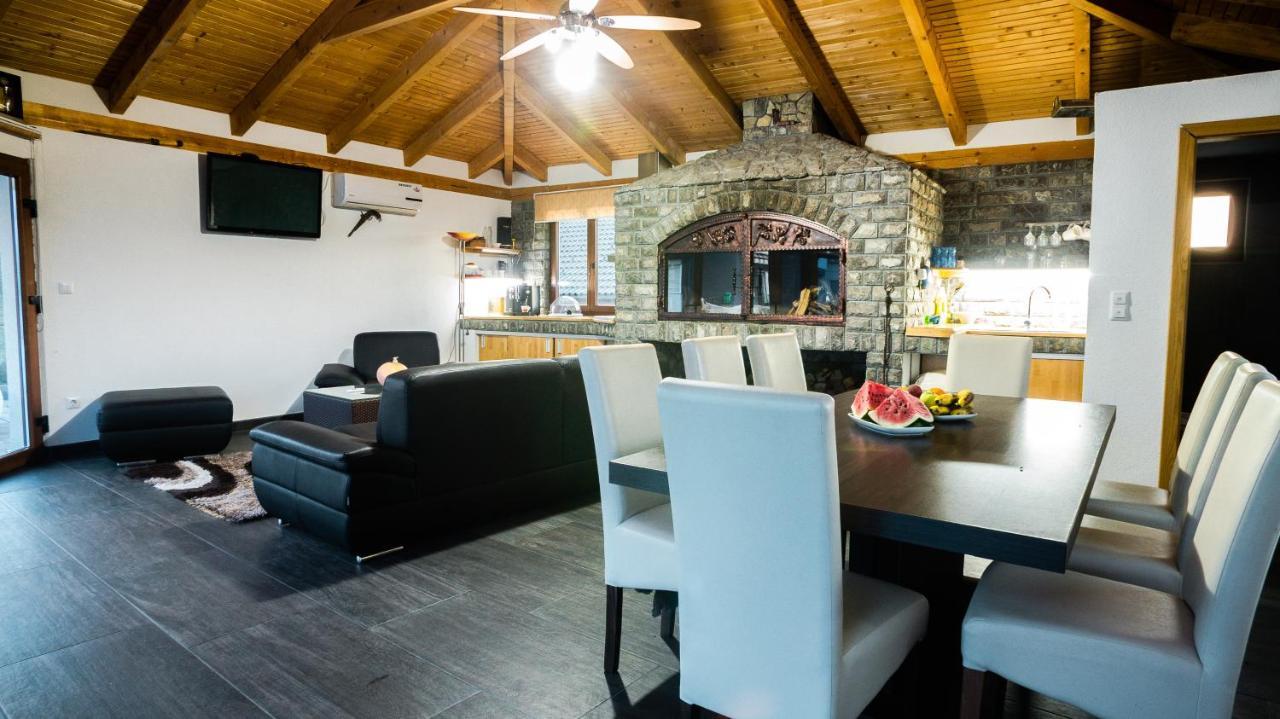 Villa De Luxe Bihać Exteriör bild