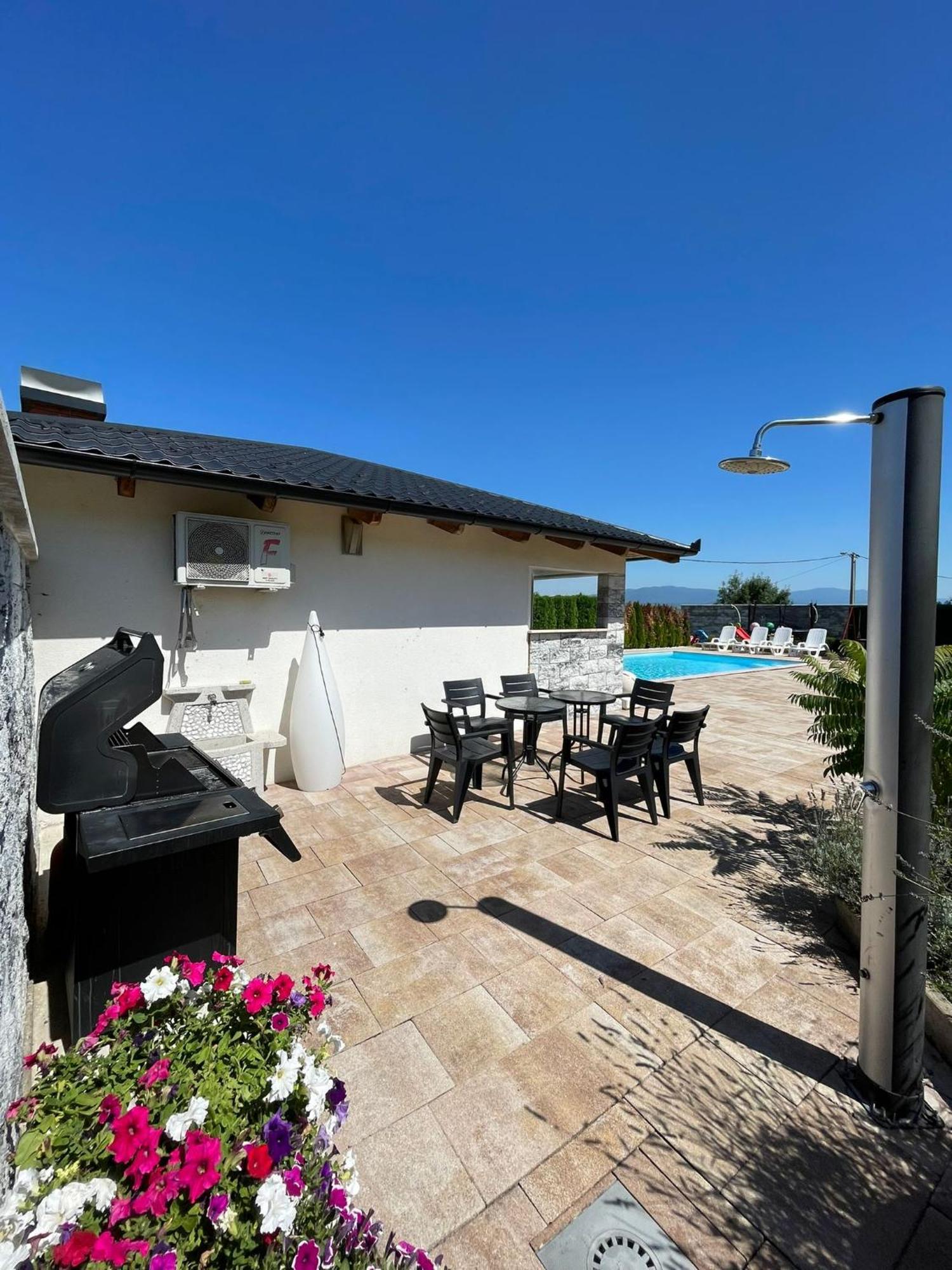 Villa De Luxe Bihać Exteriör bild