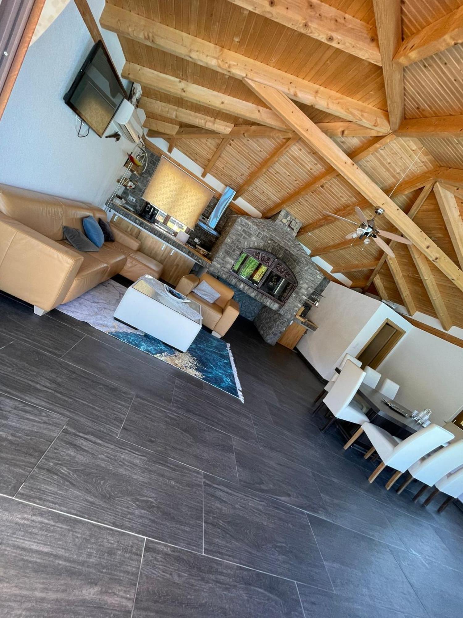 Villa De Luxe Bihać Exteriör bild