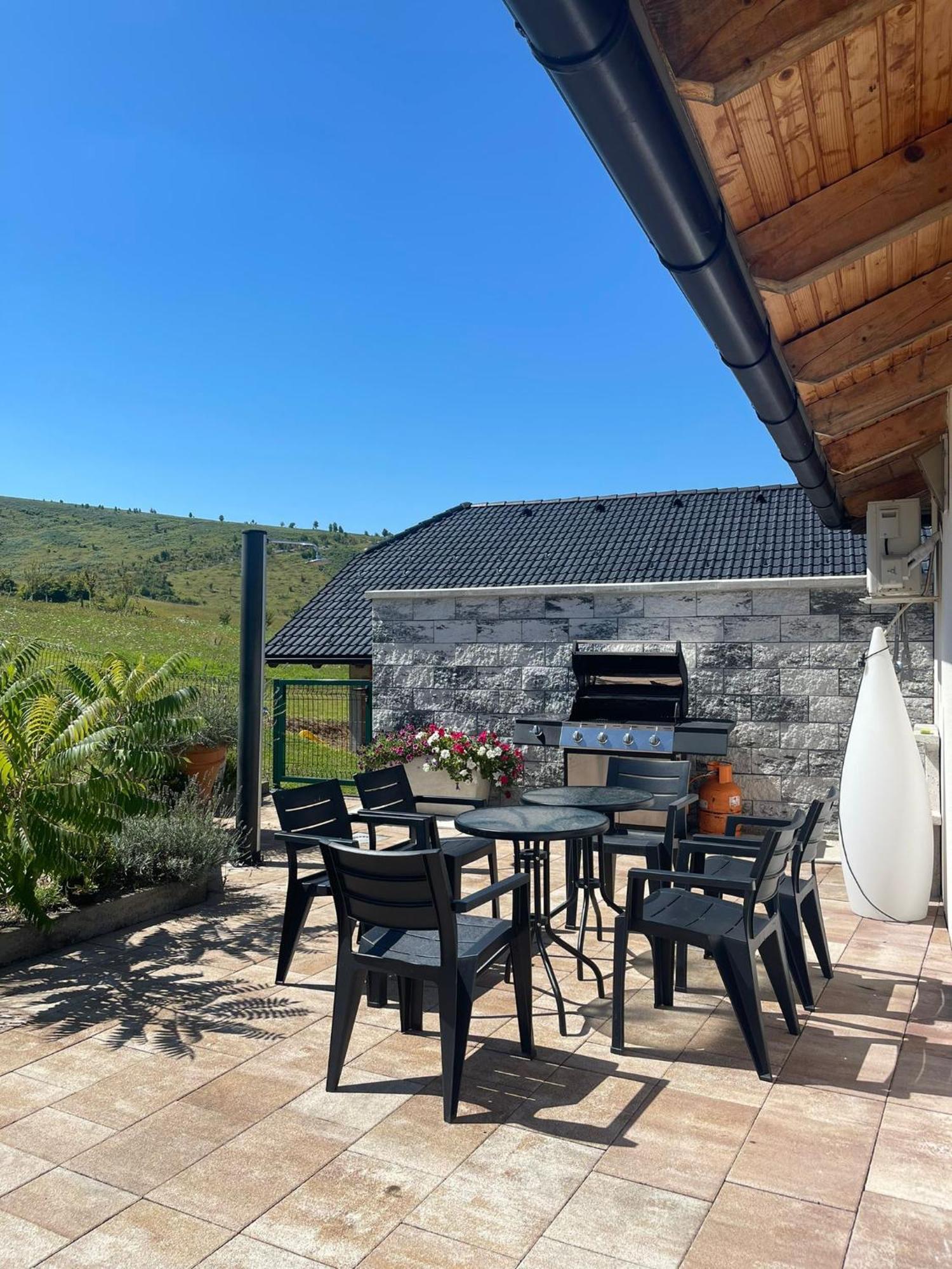 Villa De Luxe Bihać Exteriör bild